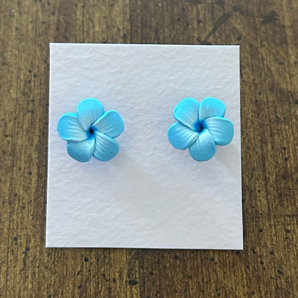 Plumeria NWOT Hawaiian Flower Stud Pierced Earrings (Blue) #BL-R